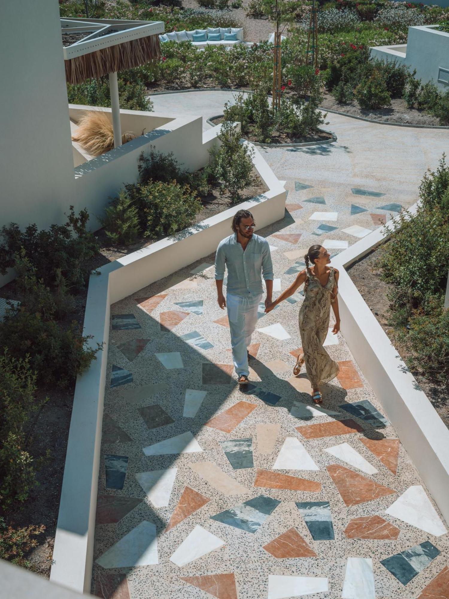 Nous Santorini Resort 5*