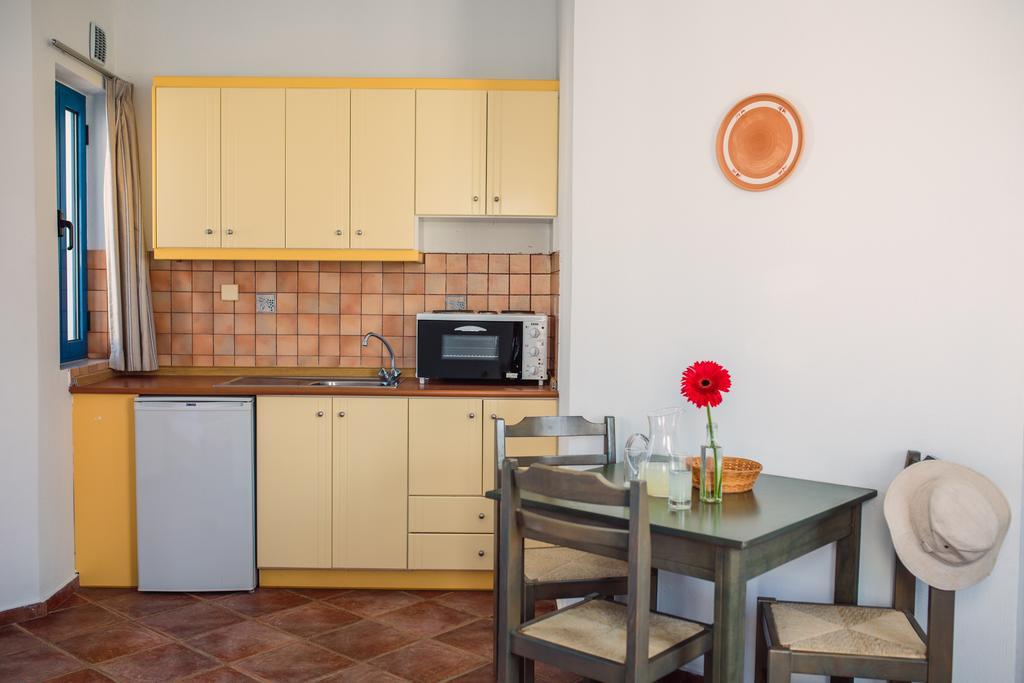Iliana Aparthotel
