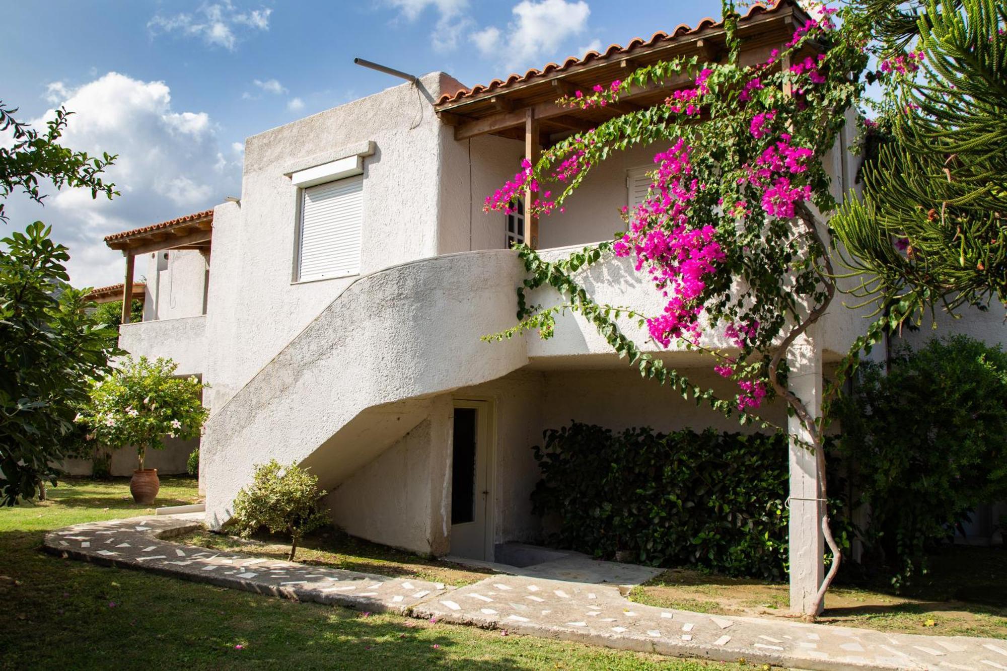 Oceanides Apartment