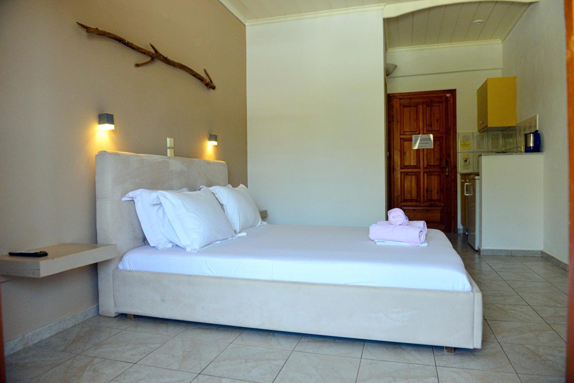 Marina Hotel 2*