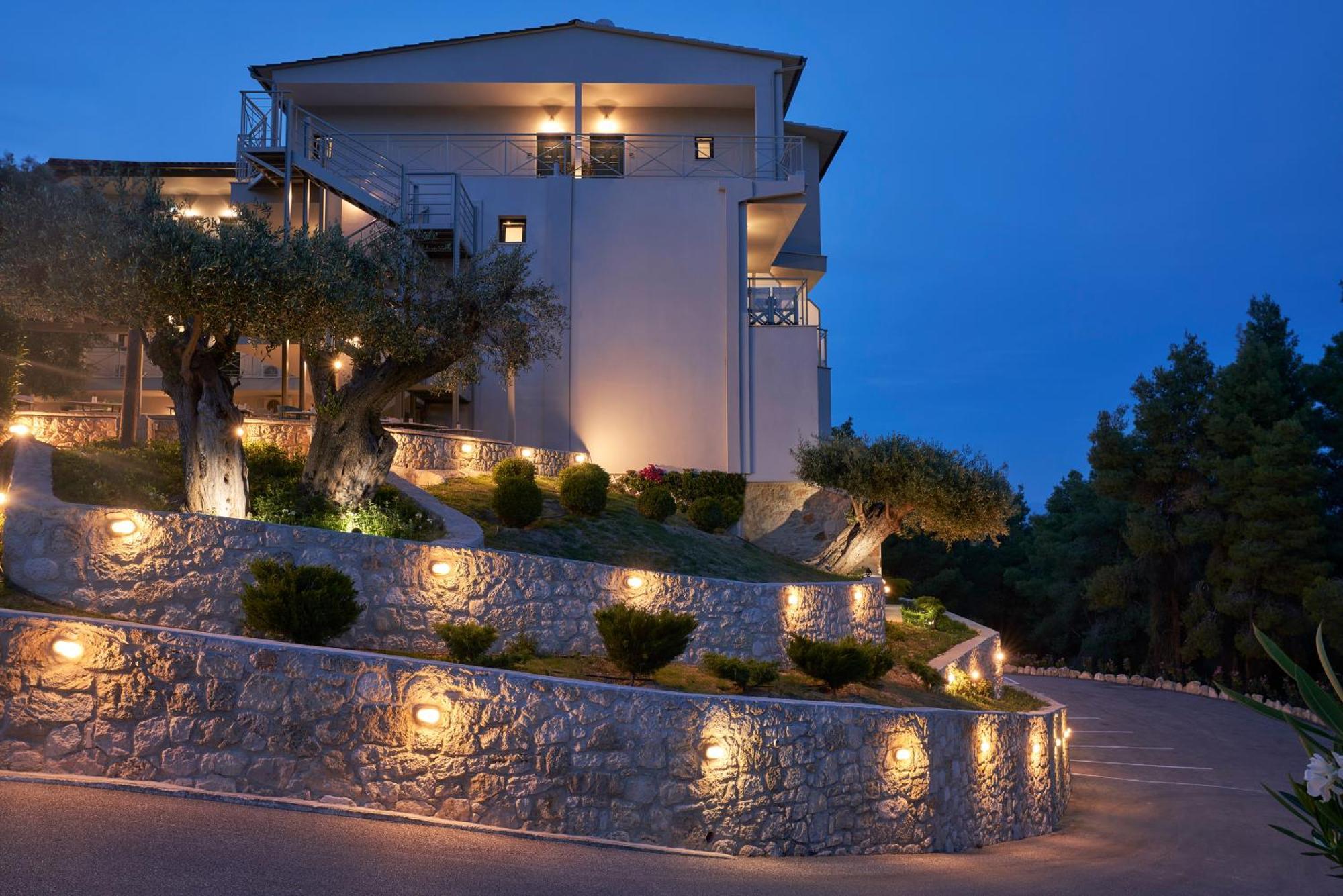 Mirabilia Boutique Hotel 3*