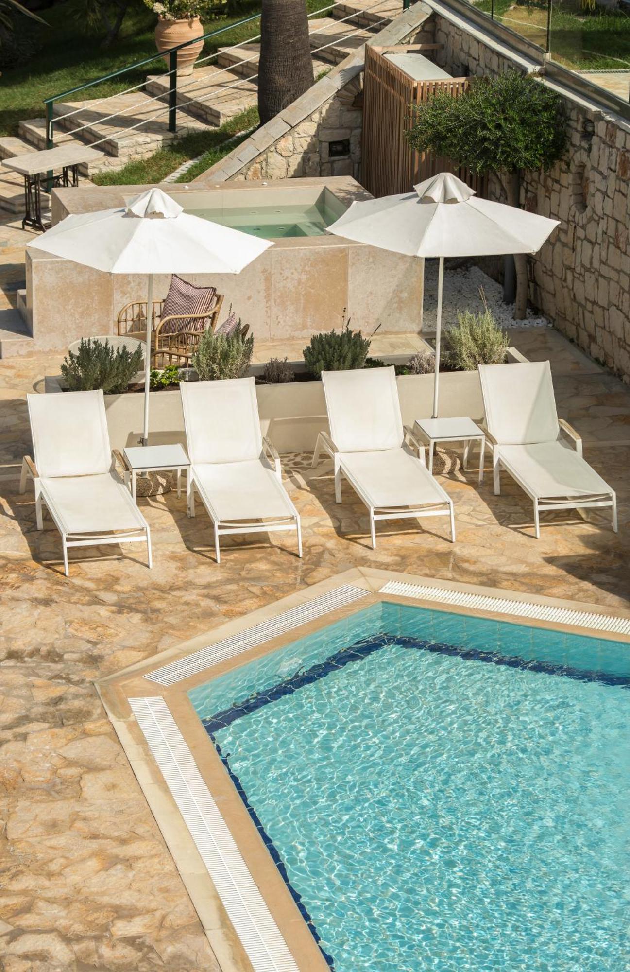 Aparthotel Erietta 4*