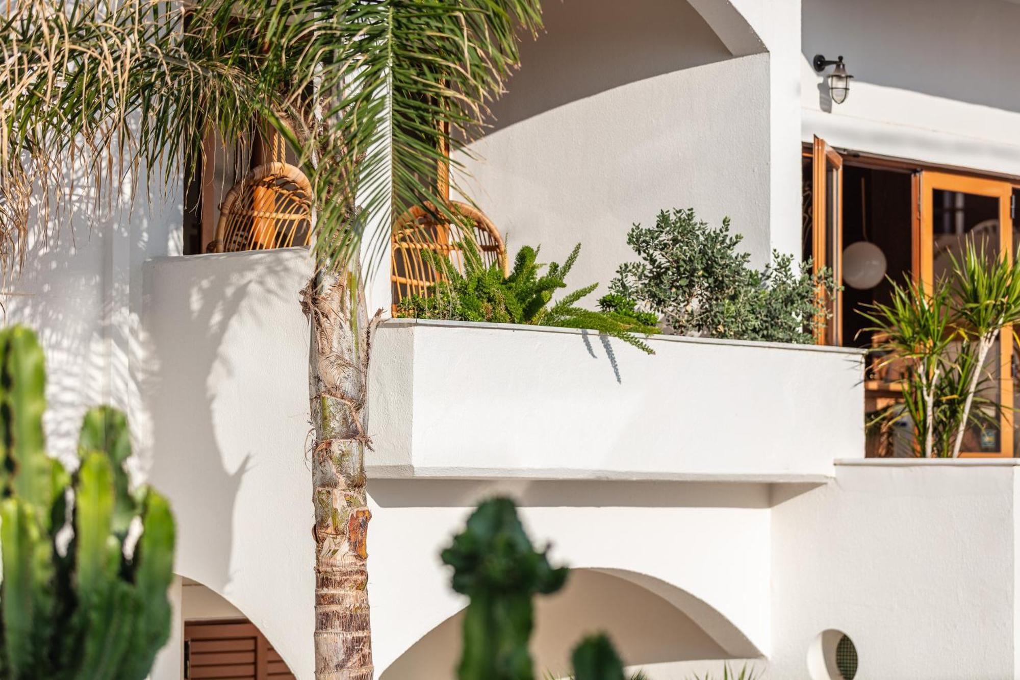 Aristea Aparthotel