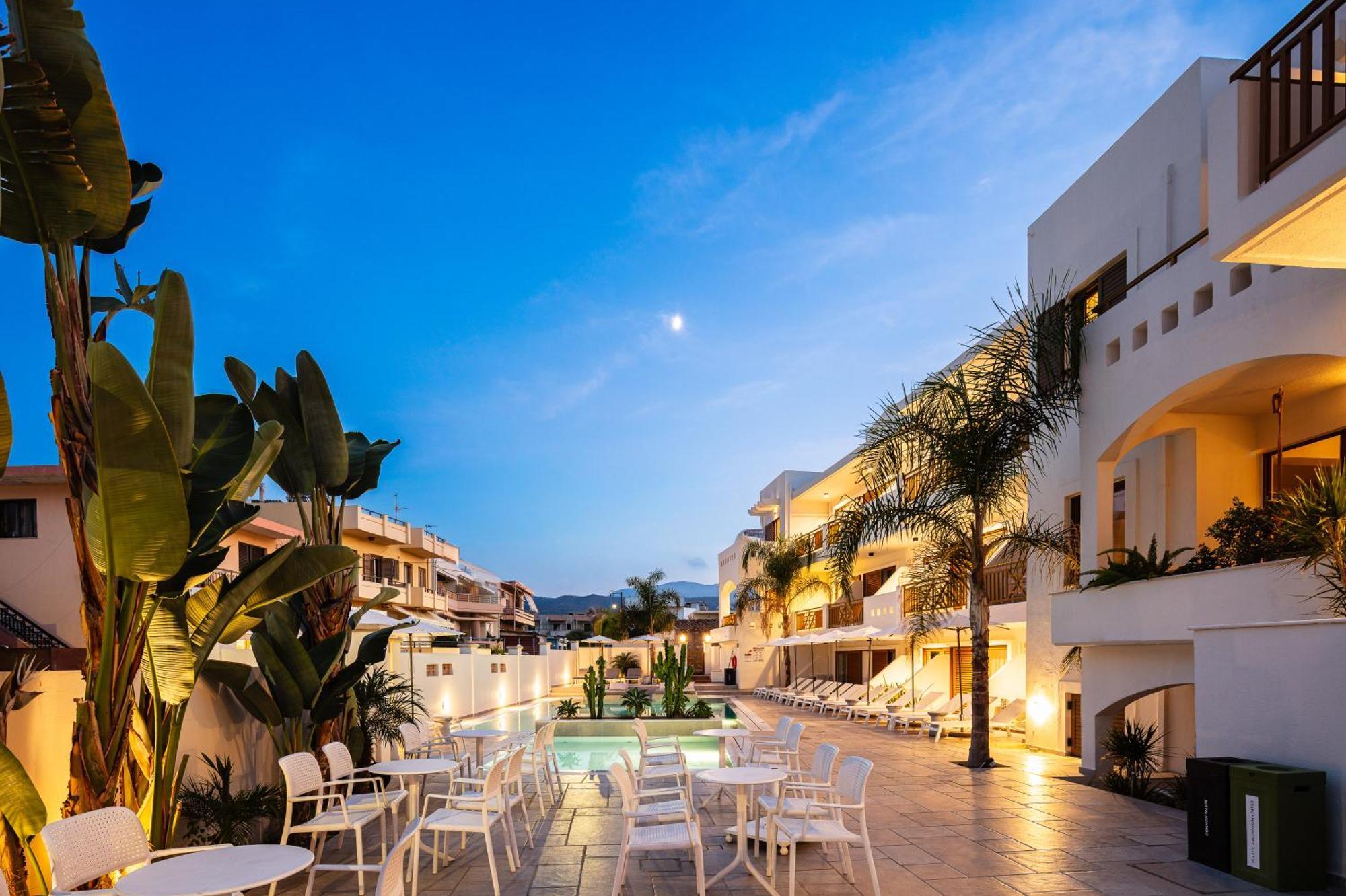 Aristea Aparthotel