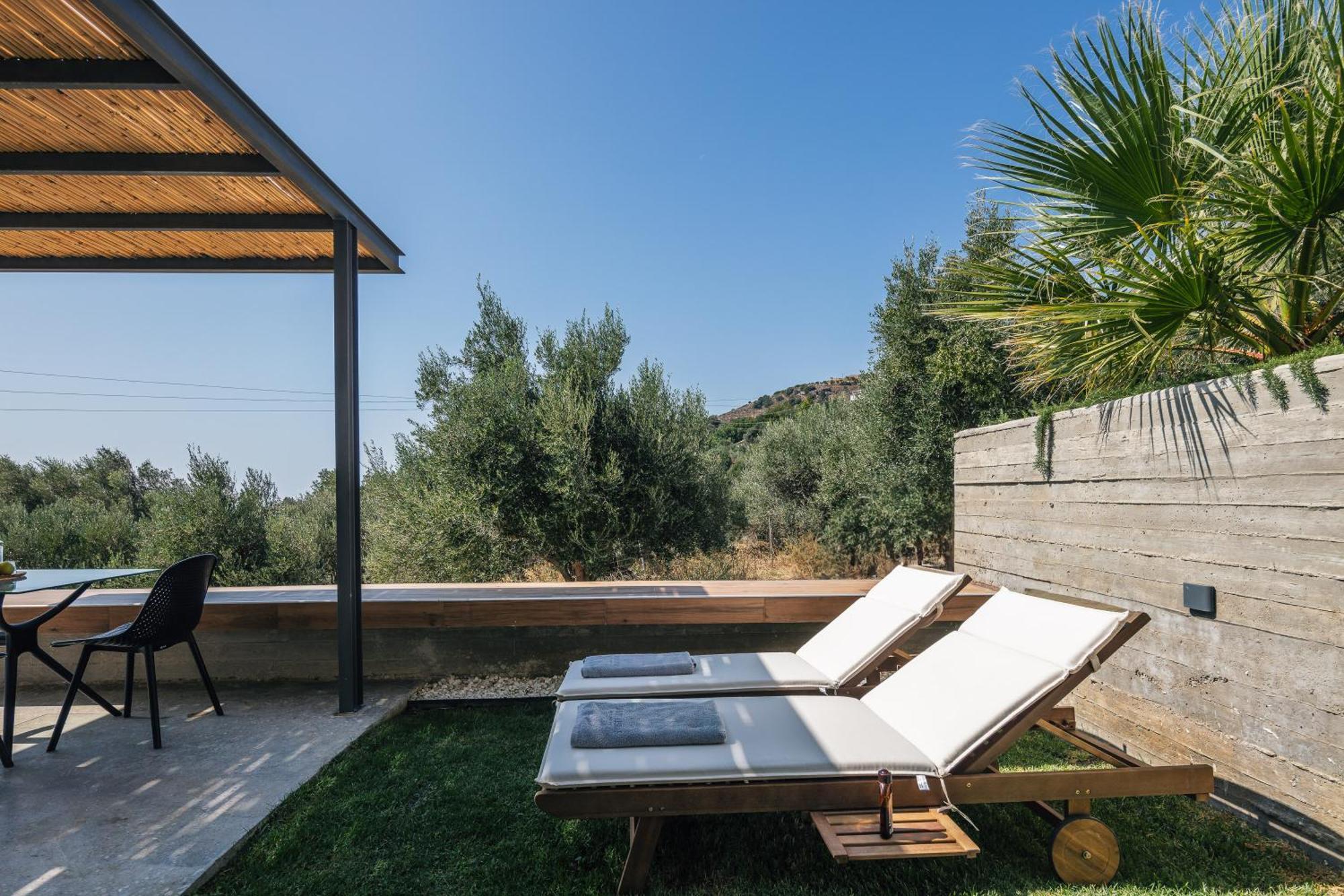 New Modern Villa Domus Rodia With Private Pool & Bbq, 4Km From Nearest Beach *