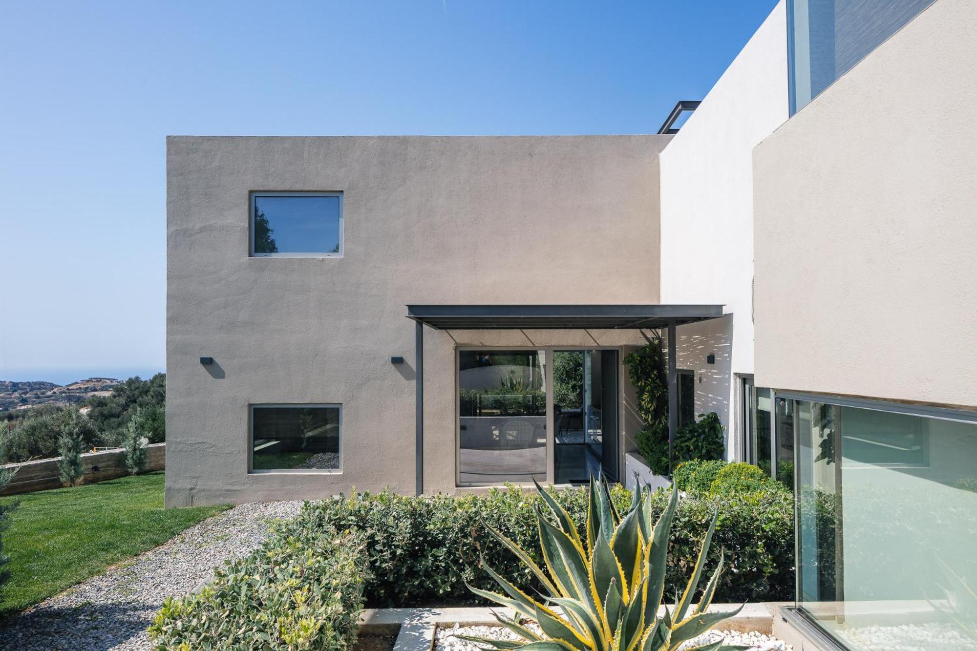 New Modern Villa Domus Rodia With Private Pool & Bbq, 4Km From Nearest Beach *