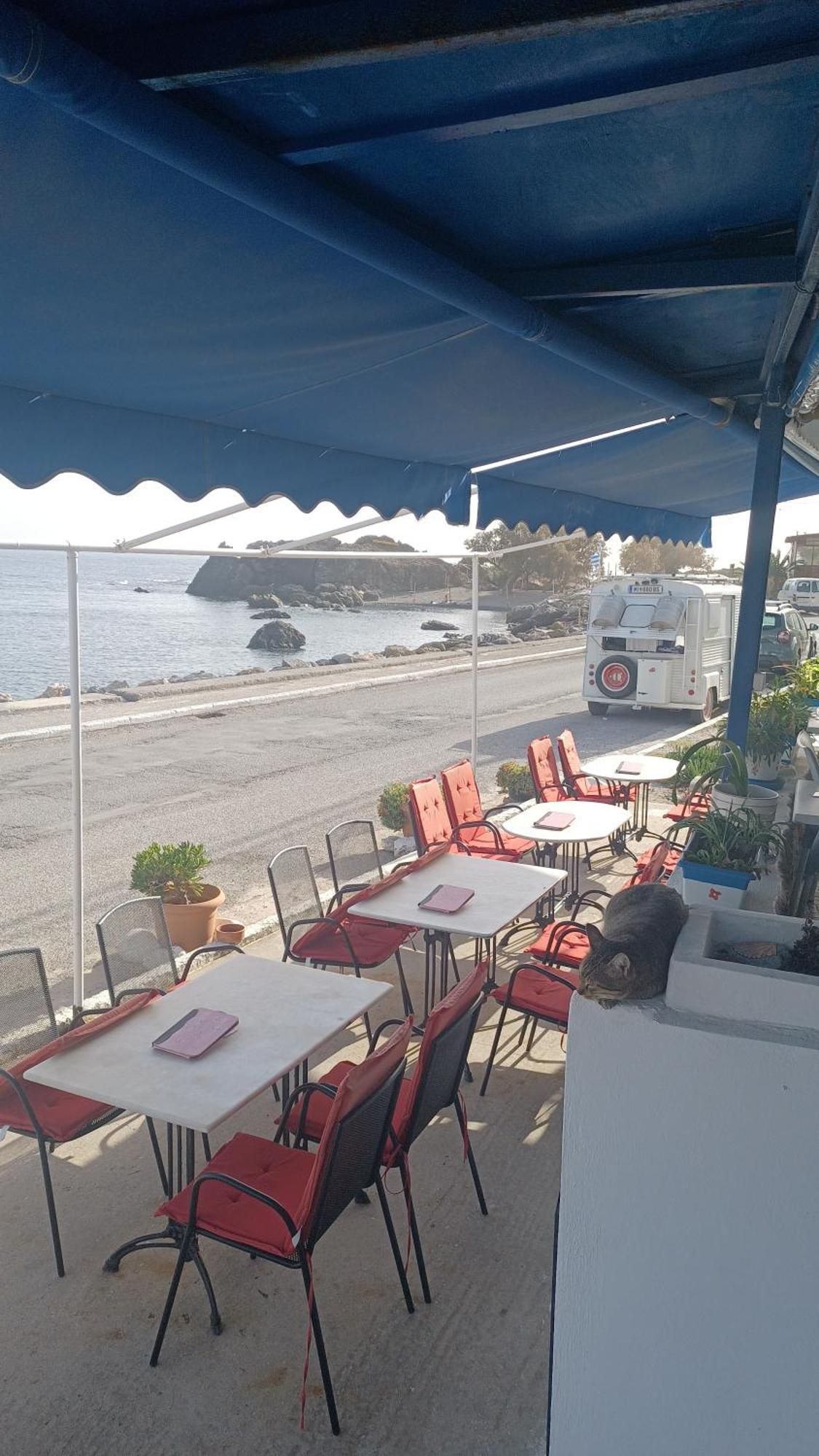 Aparthotel Yiorgos *
