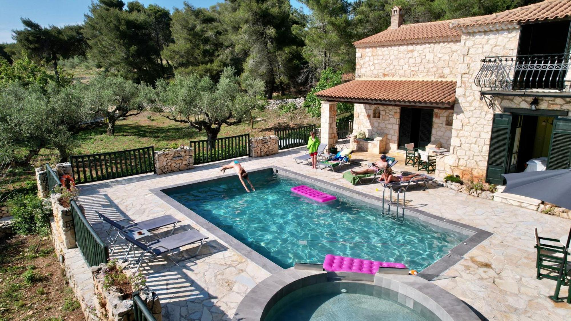 Aresti Mountain Villa Agios Leon