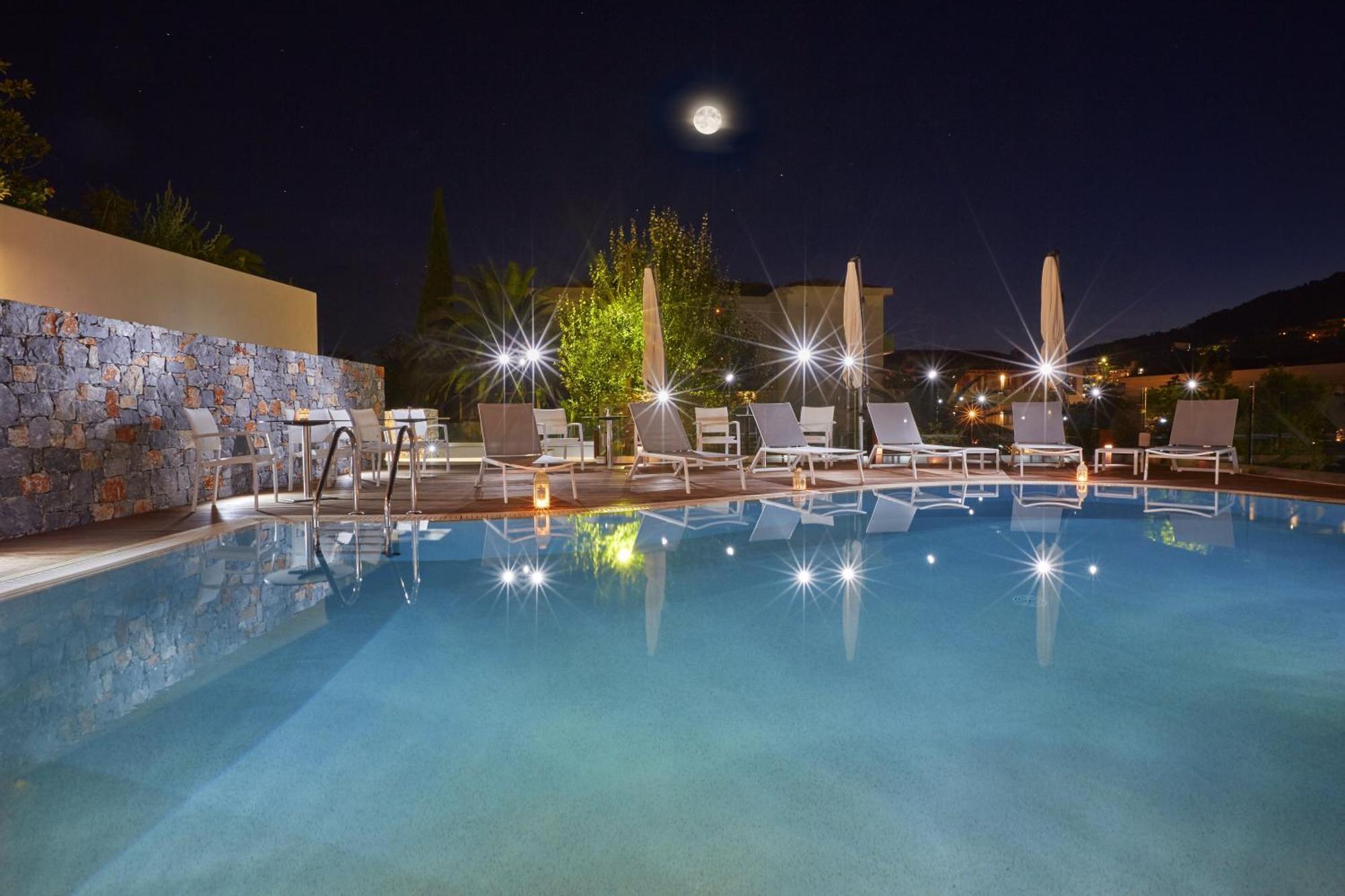 Aparthotel Mystery Luxury 4*