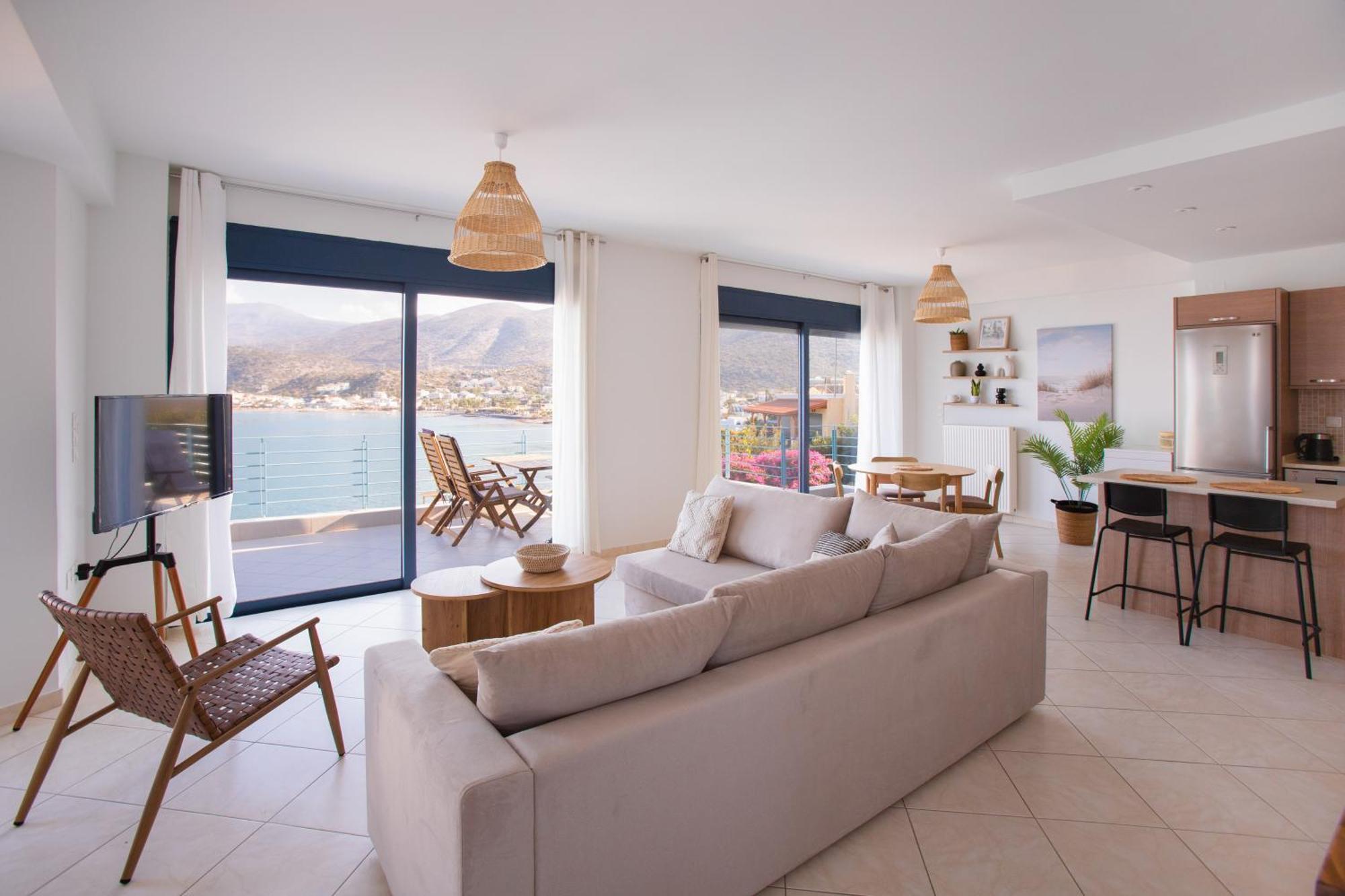 Apartment Frosini Seafront Loft
