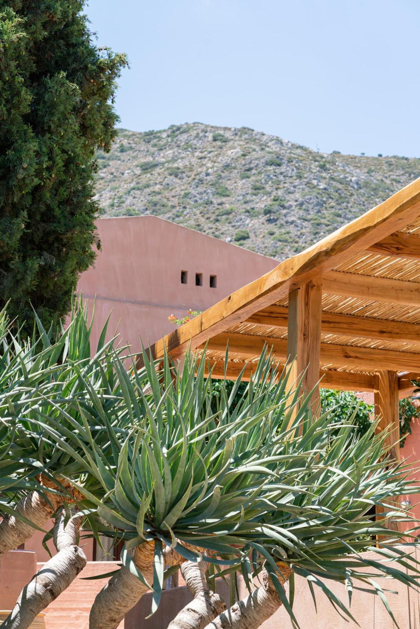 Hotel Koutouloufari Village Club 3*