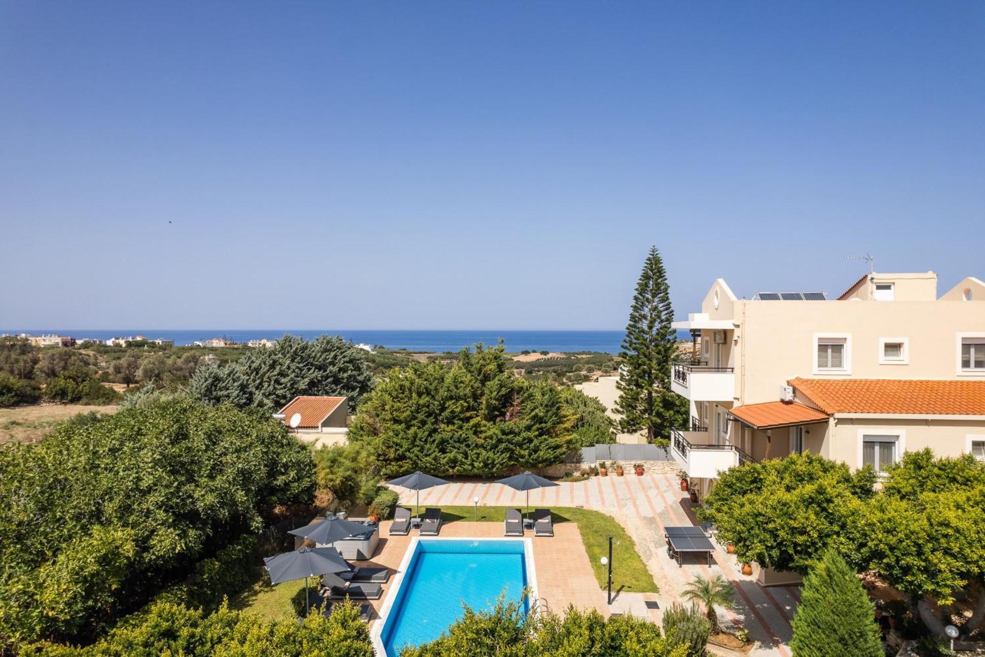 Joanna * Prinos (Crete)