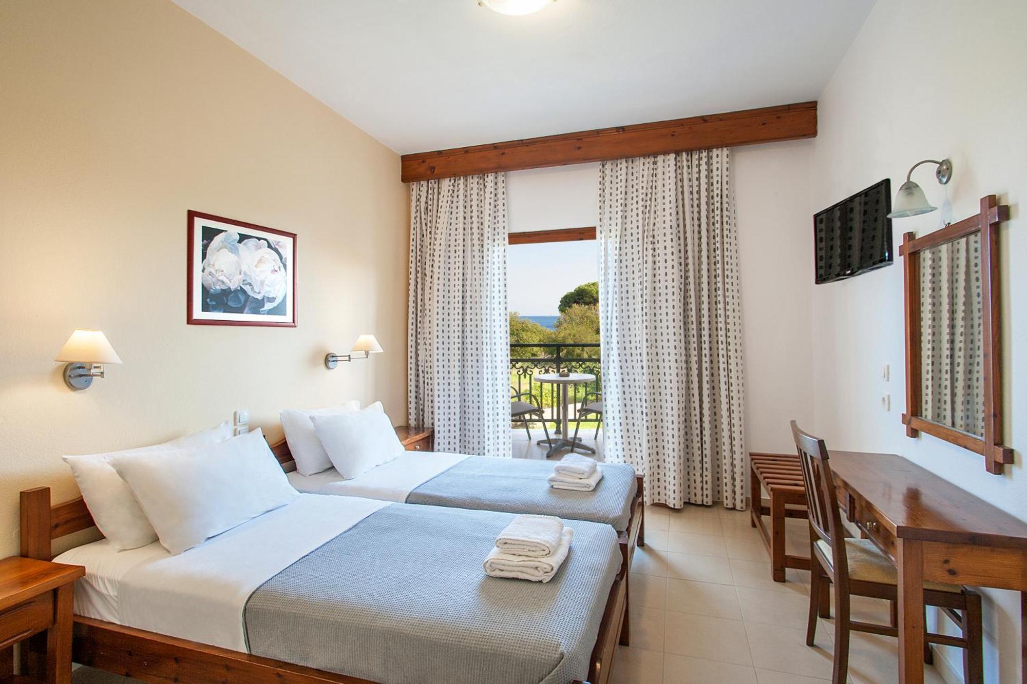 Vontzos 2* Achladies (Skiathos)