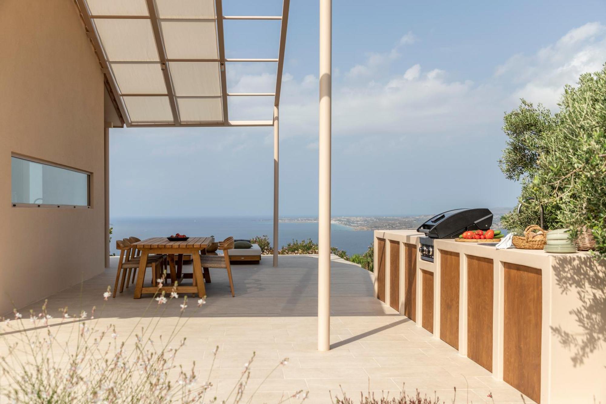 Avertosia Luxury Villa *