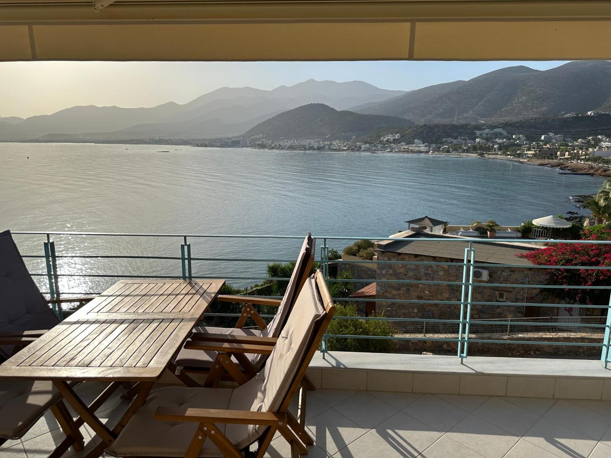 Frosini Seafront Loft Apartment