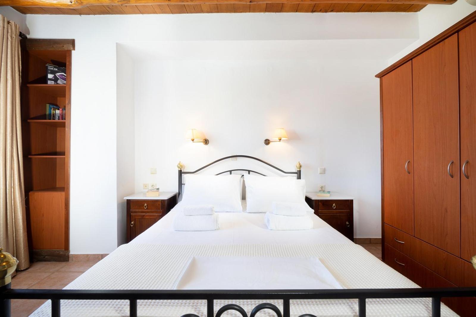 4-bedroom House Villa *
