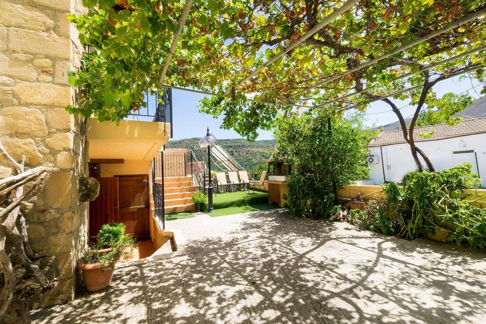 Villa 4-bedroom House