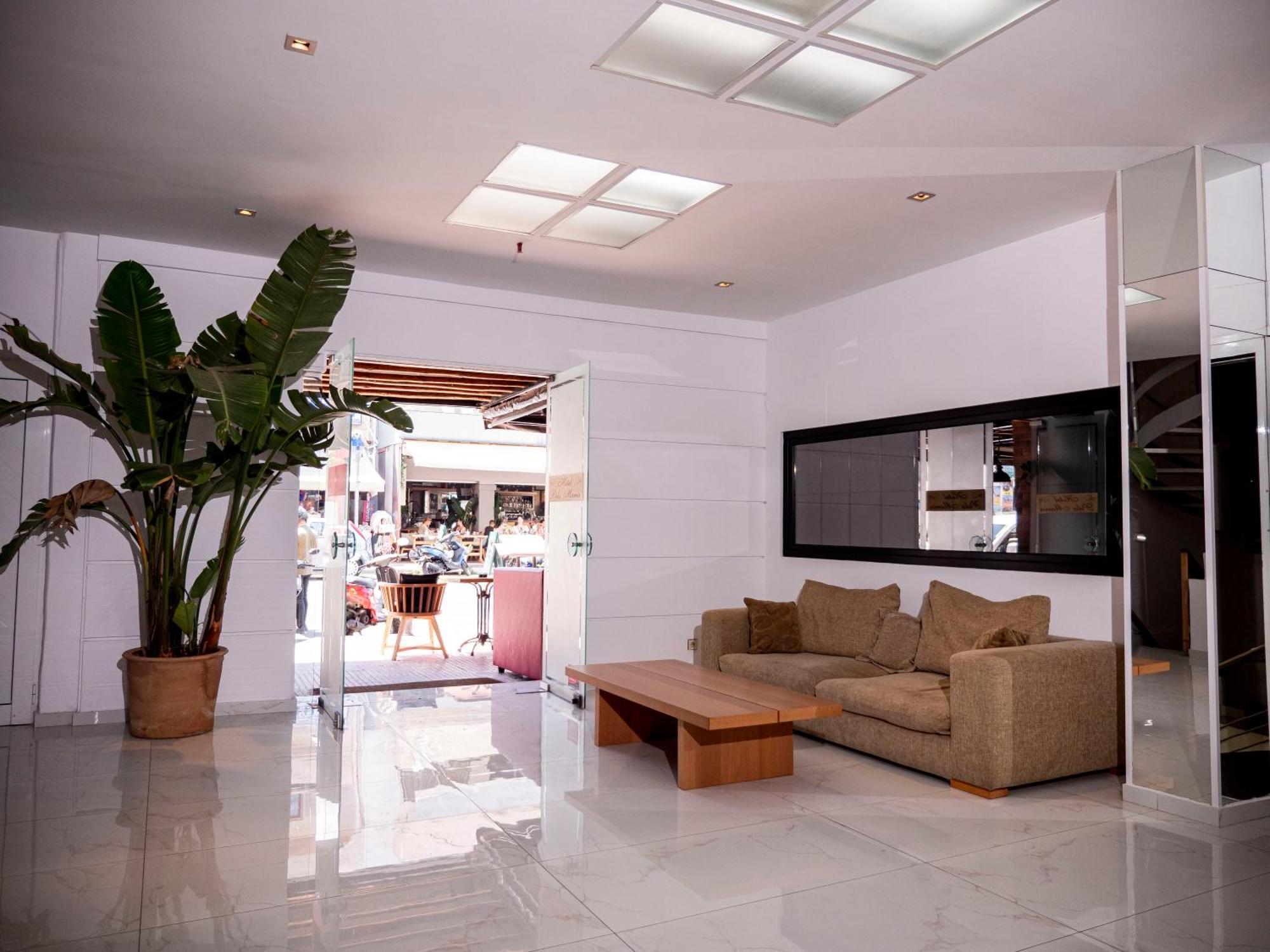 Pela Maria (adults Only) 3*