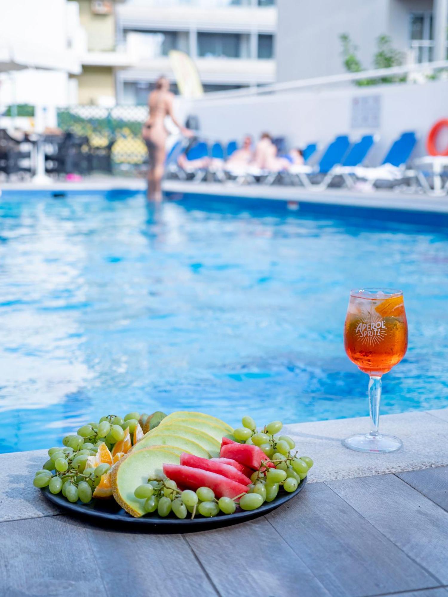 Pela Maria (adults Only) 3*