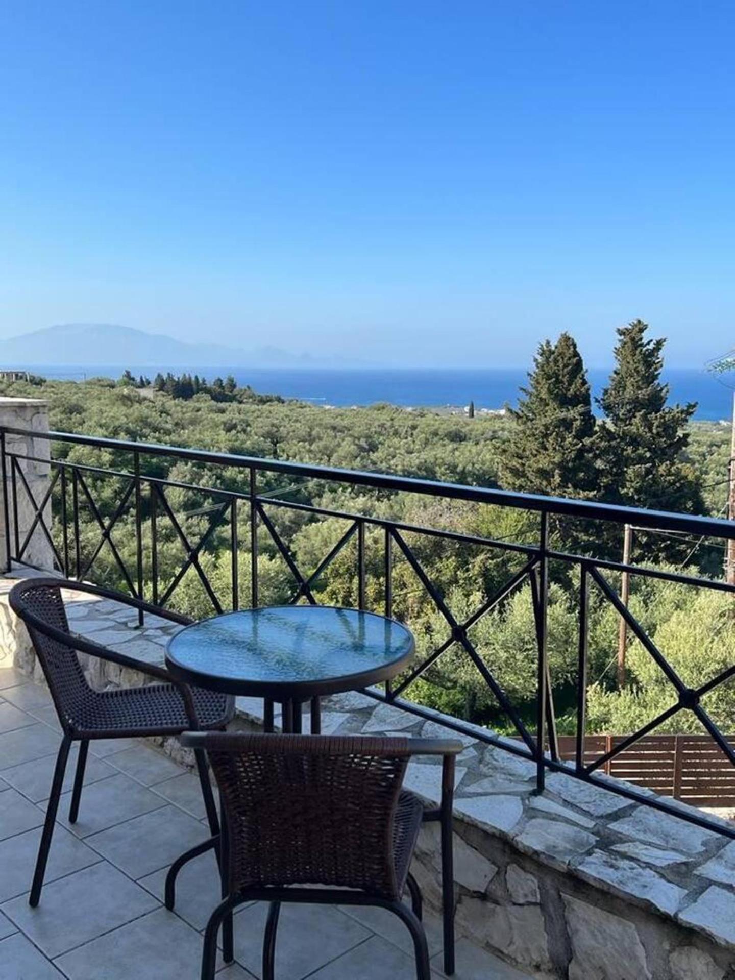 Petalouda Stunning In Zante Tragaki