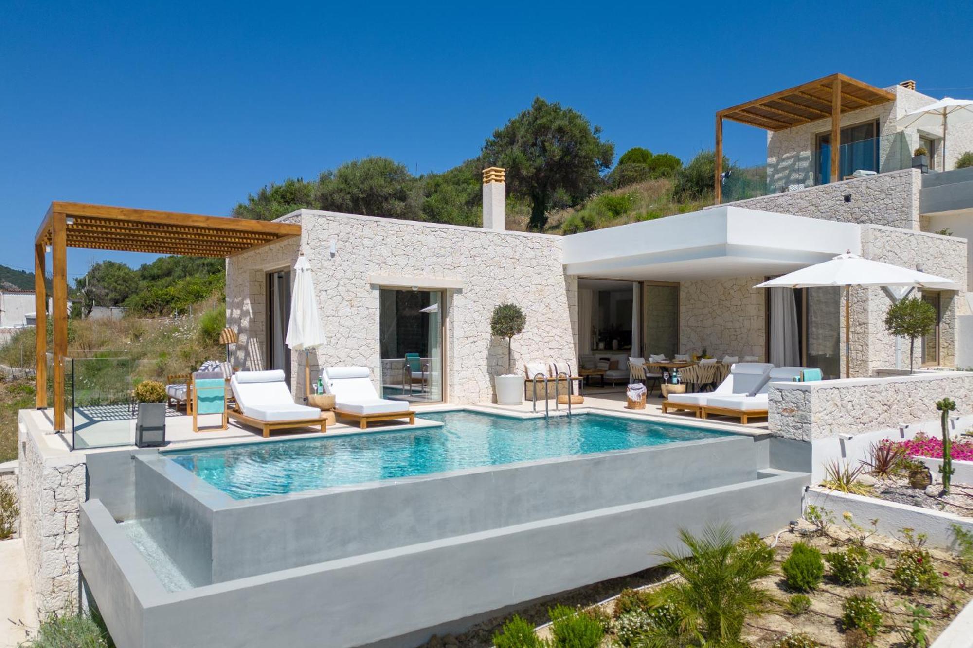 Sun N Salt Private * Agios Georgios Pagon