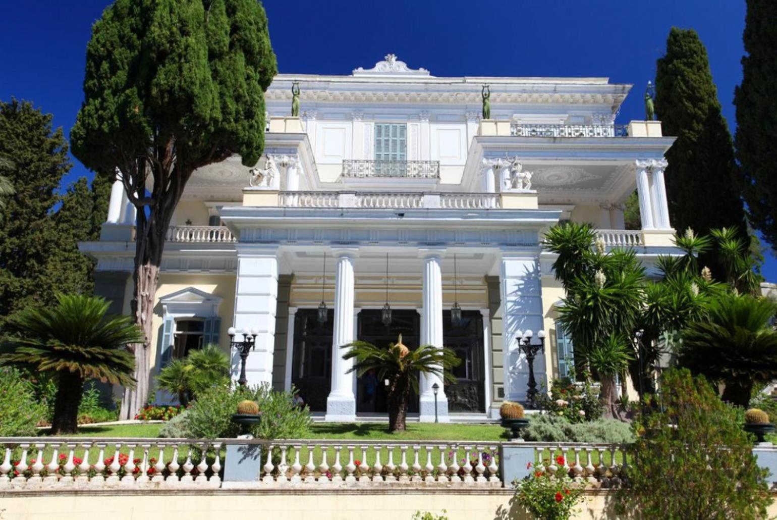 Konstantinos Villa *