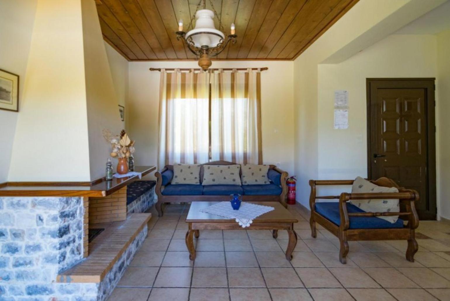 Villa Ekklisies Tria