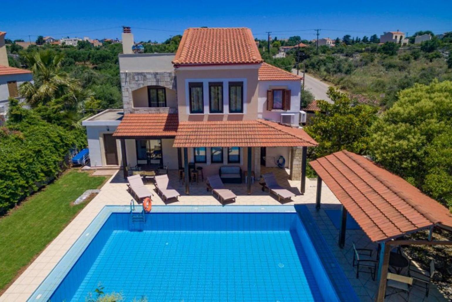 Ekklisies Tria Villa Plaka (Apokoronas)