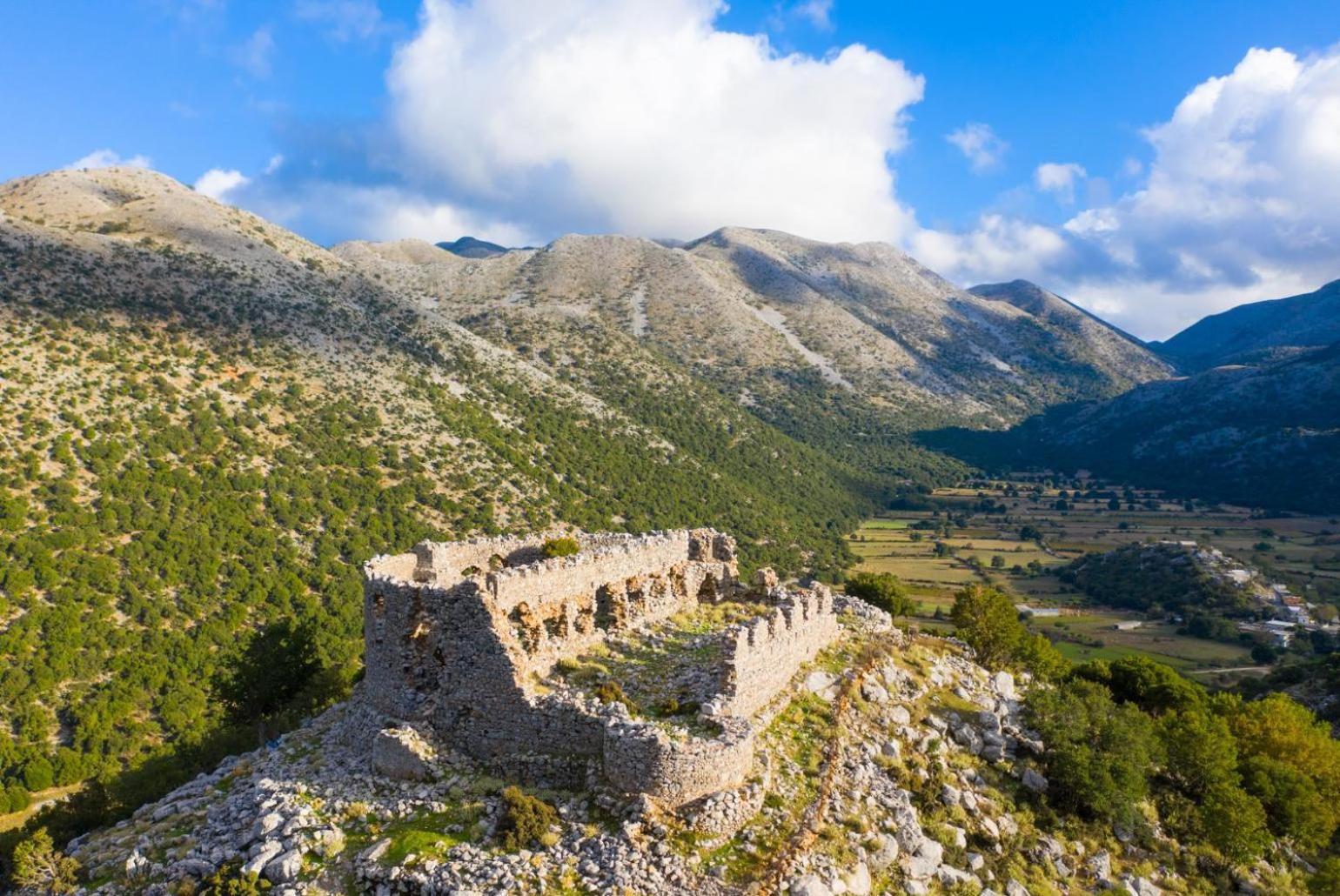 Ekklisies Tria Villa Plaka (Apokoronas)