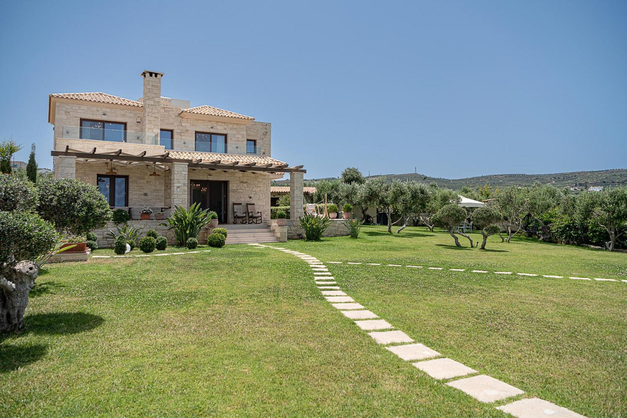 Villa Aloni *