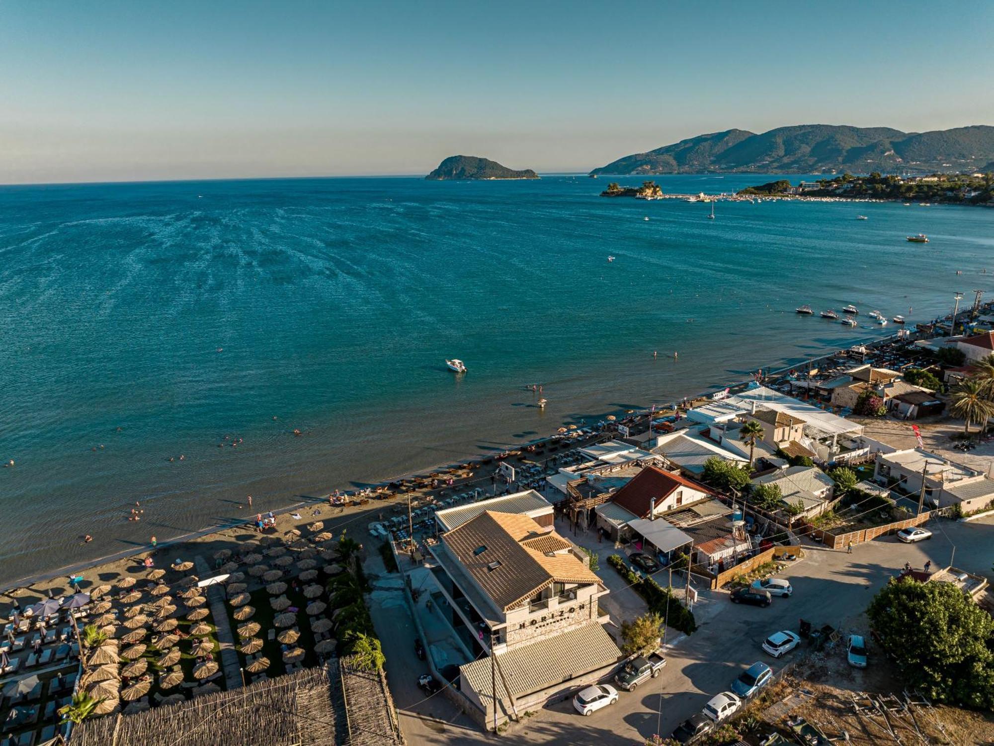 Horizon - Beachfront Luxury, By Zantewize Hotel Laganas