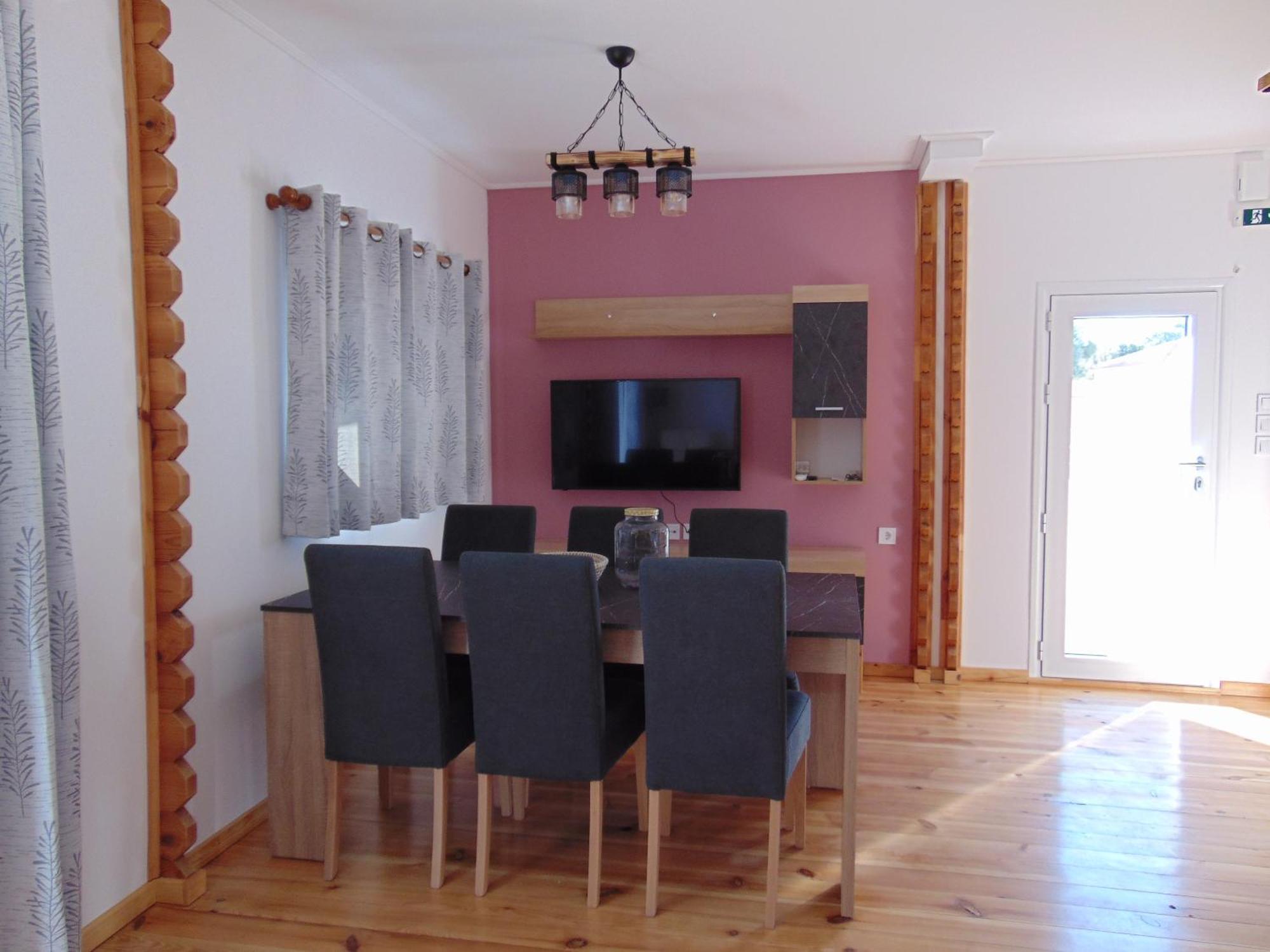 Dianthos Villa *