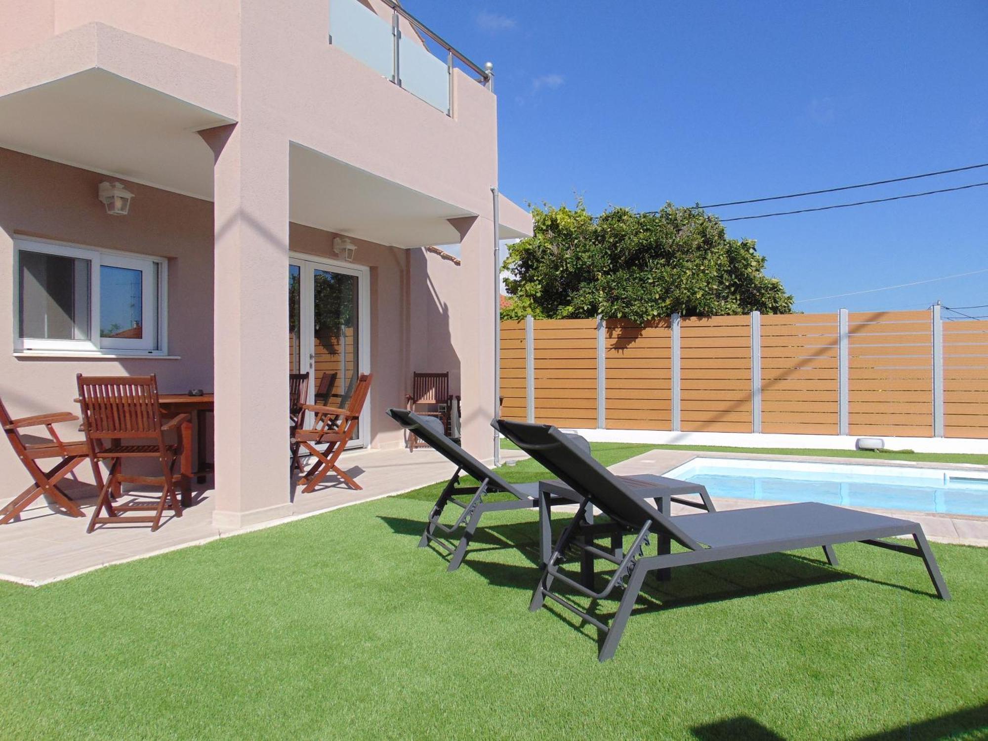 Dianthos Villa *