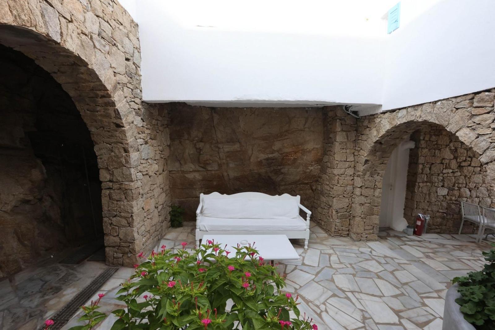 Adikri & Aparthotel 3*