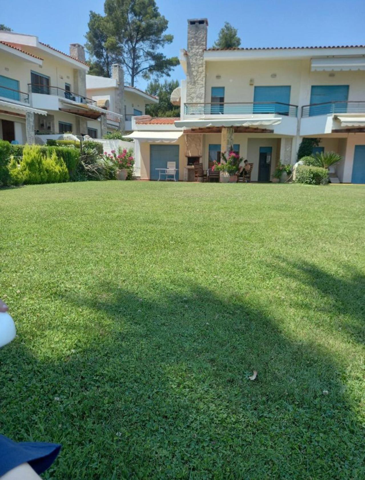 Yades Elegant 2 Minutes Away From The Holiday home