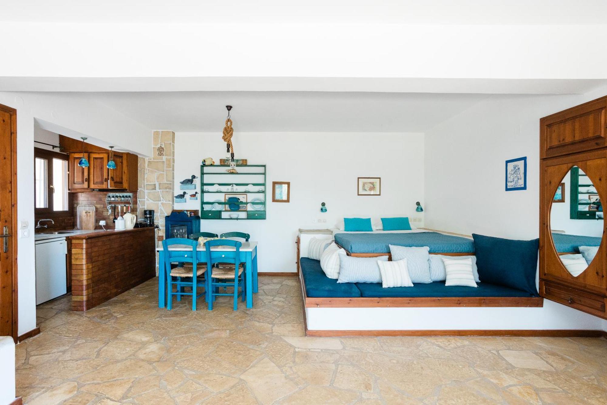 Iliatoras Aparthotel Agia Pelagia (Crete)