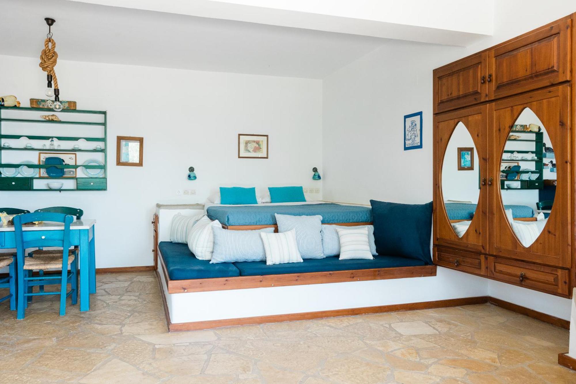 Aparthotel Iliatoras Agia Pelagia (Crete)