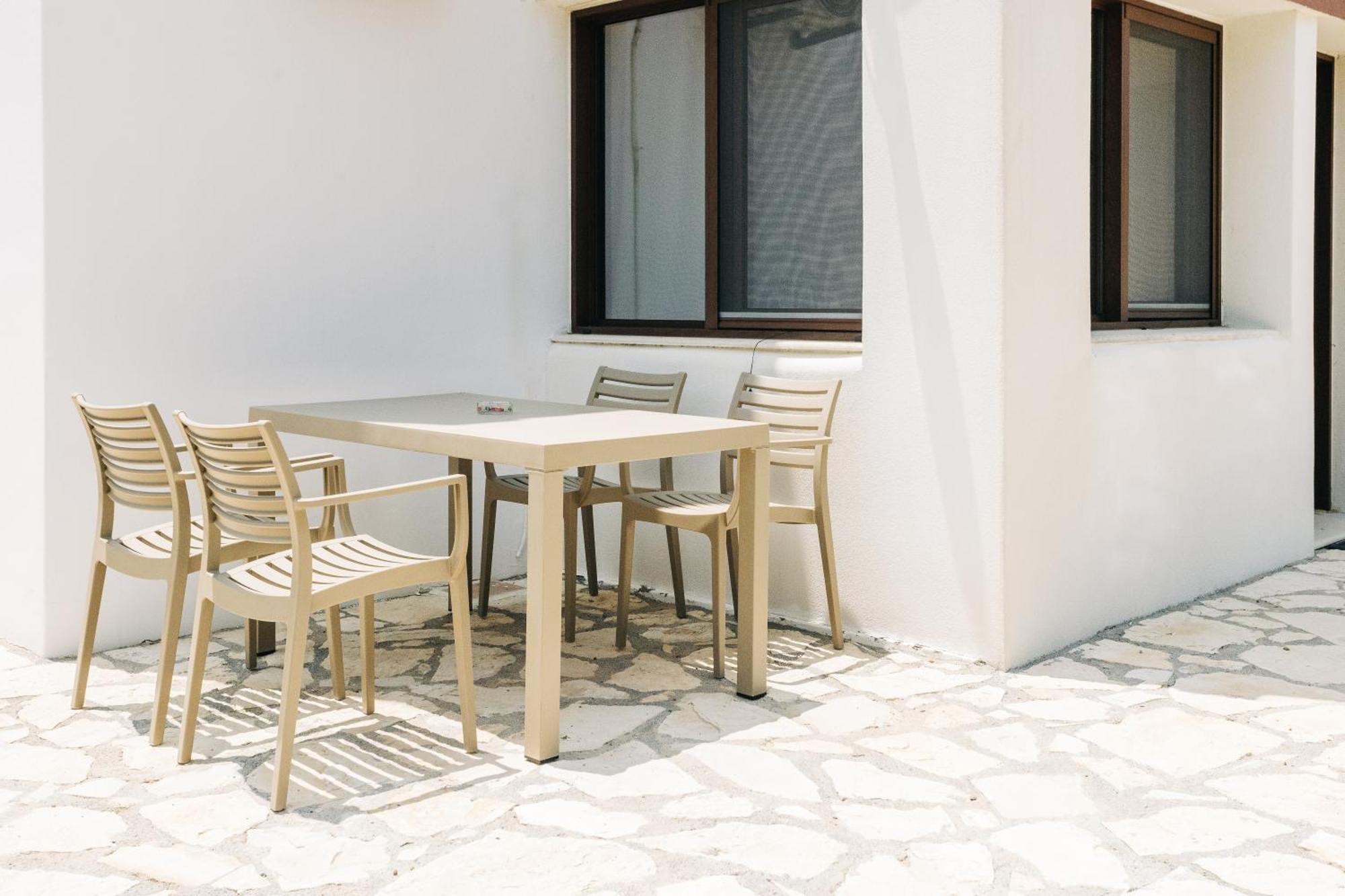 Iliatoras Aparthotel 3*