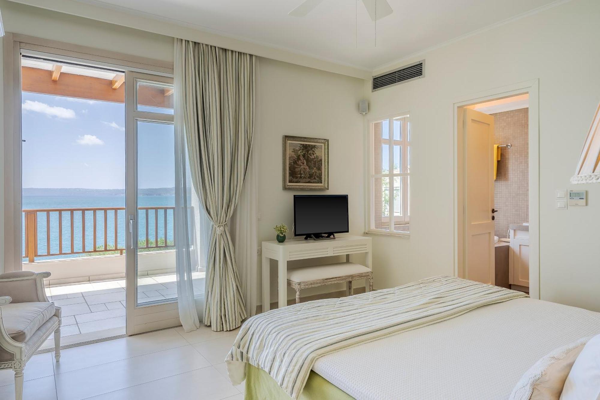 Sk Place Luxury Seafront Chania Villa *
