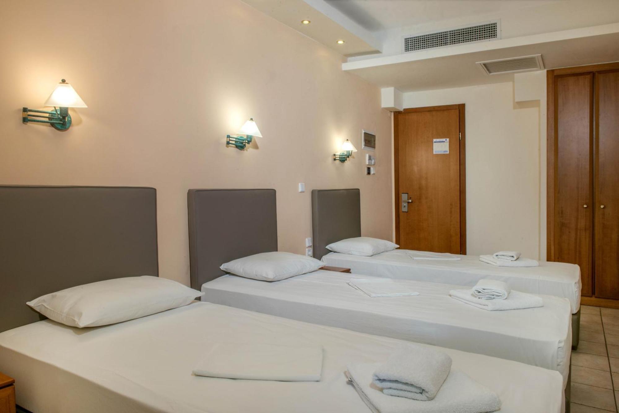 Hotel Pyrgos 2*