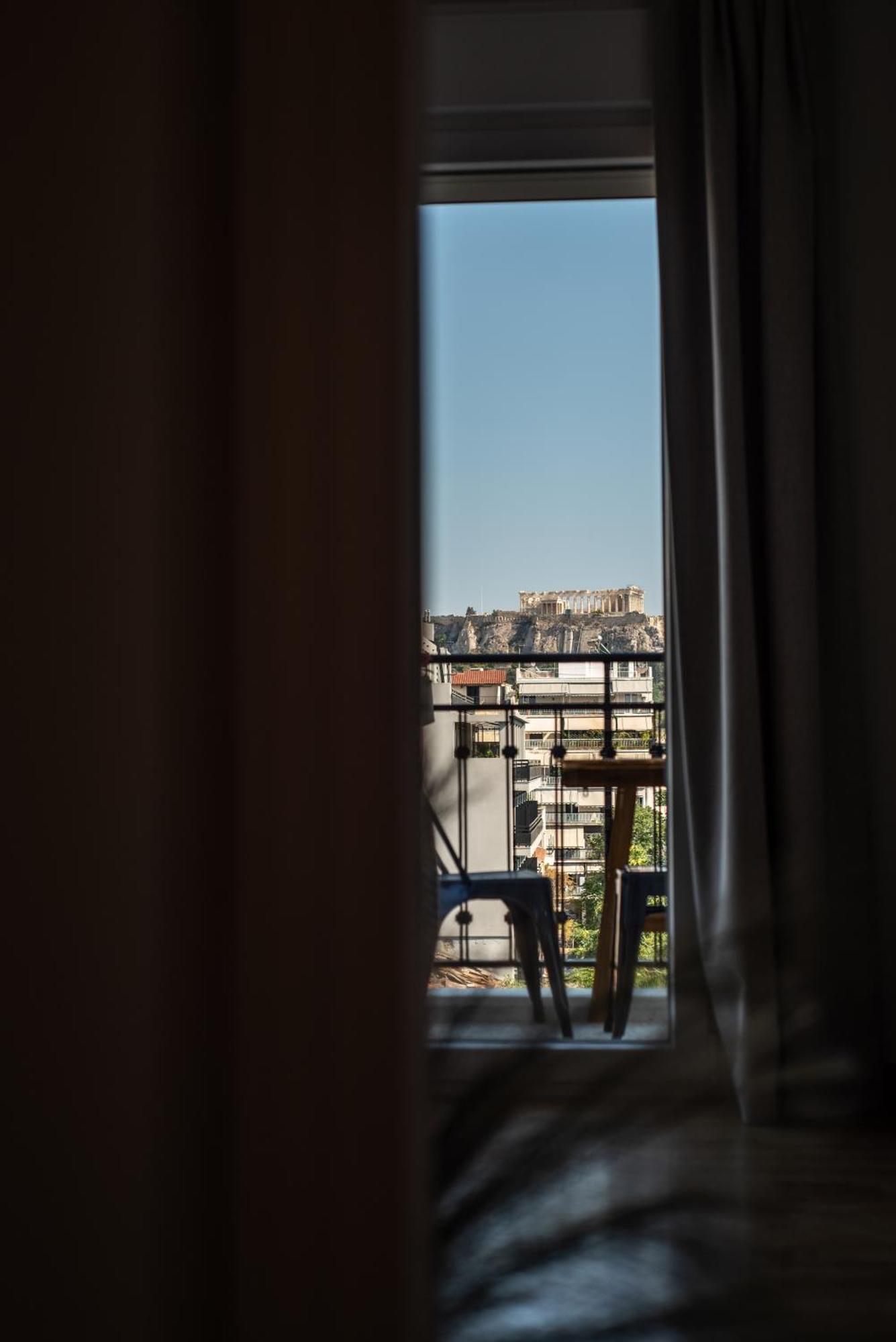 Stunning Acropolis View - 500m Metro - At Historical Center Apartment