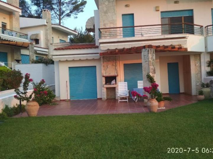 Holiday home Yades Elegant 2 Minutes Away From The *