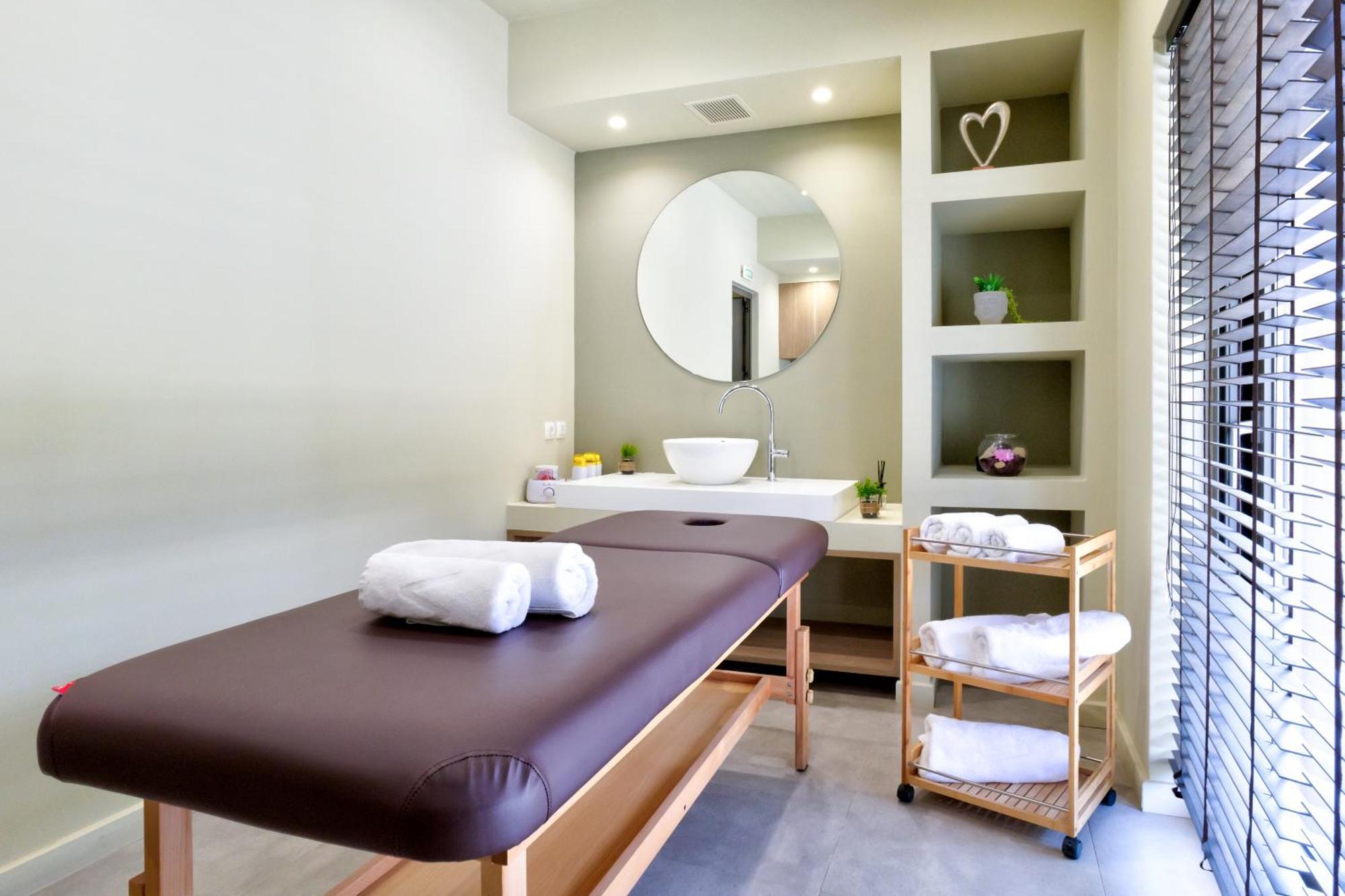 White Olive Elite Rethymno Hotel Sfakaki