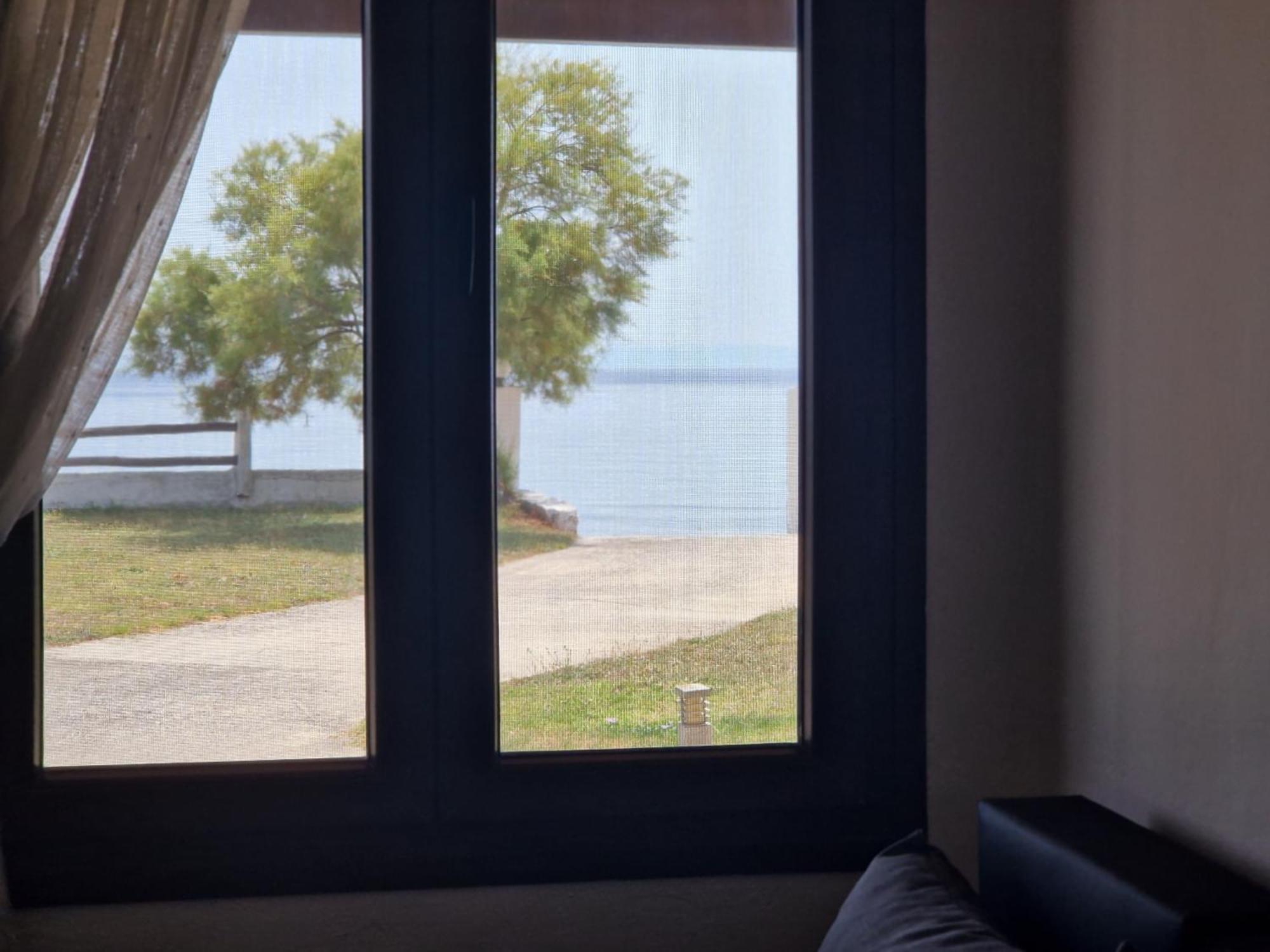 Aparthotel On The Wave Spitakia Sto Kyma *