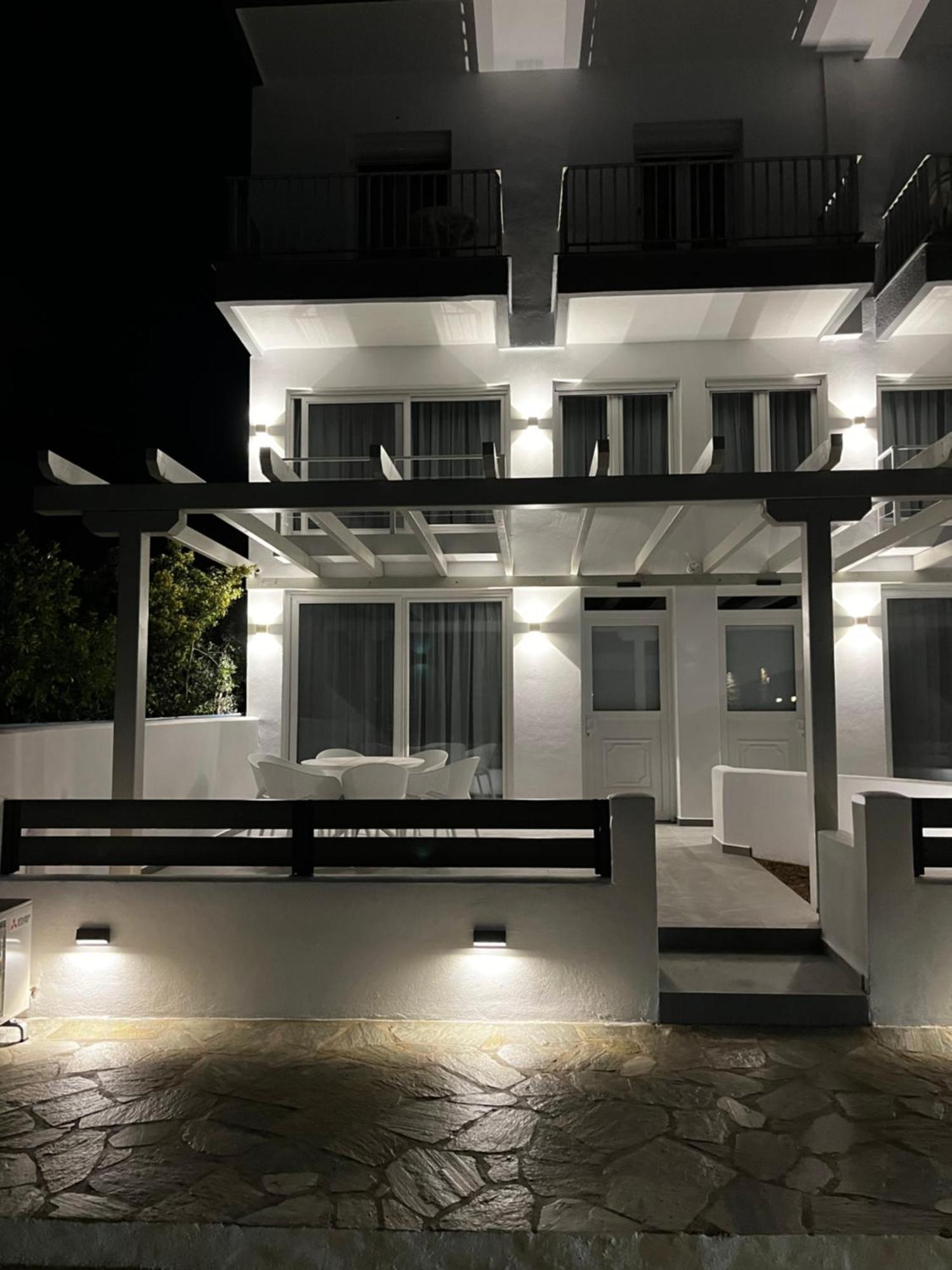 Ocean Blue Apartment