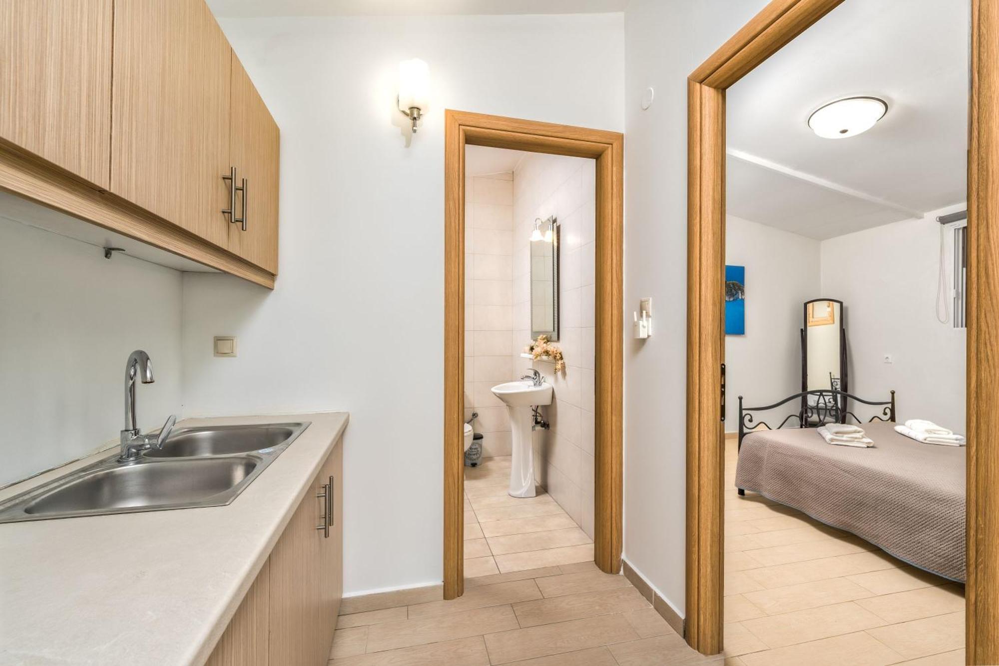 St. Harry's Windmill Apartment