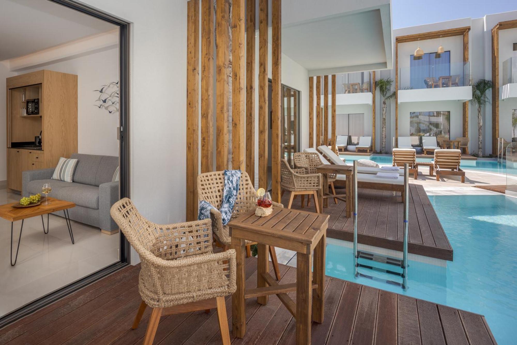 Galazio Aparthotel 4*