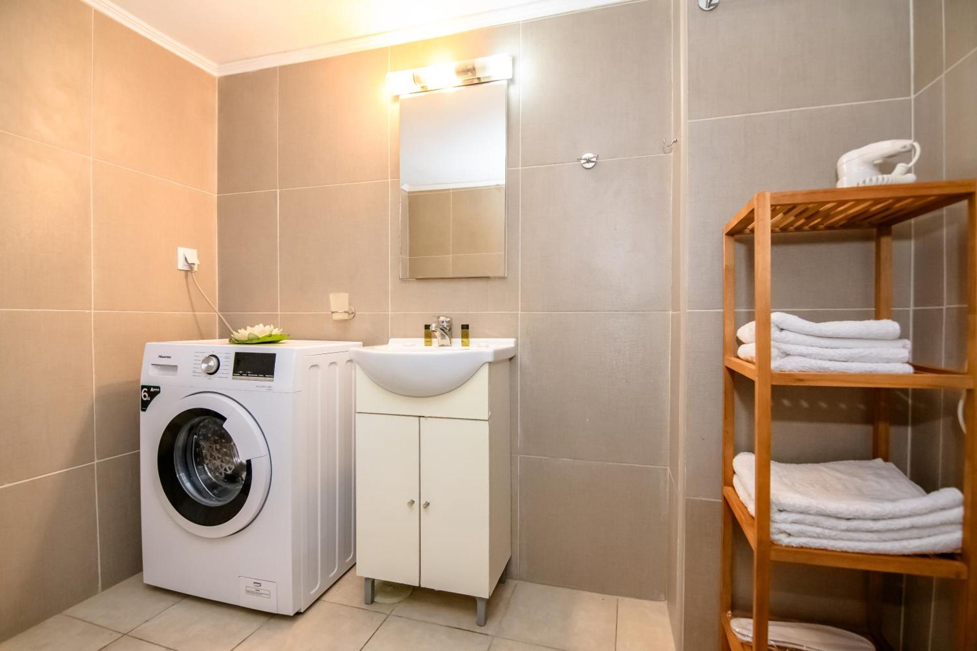 2! Apartment