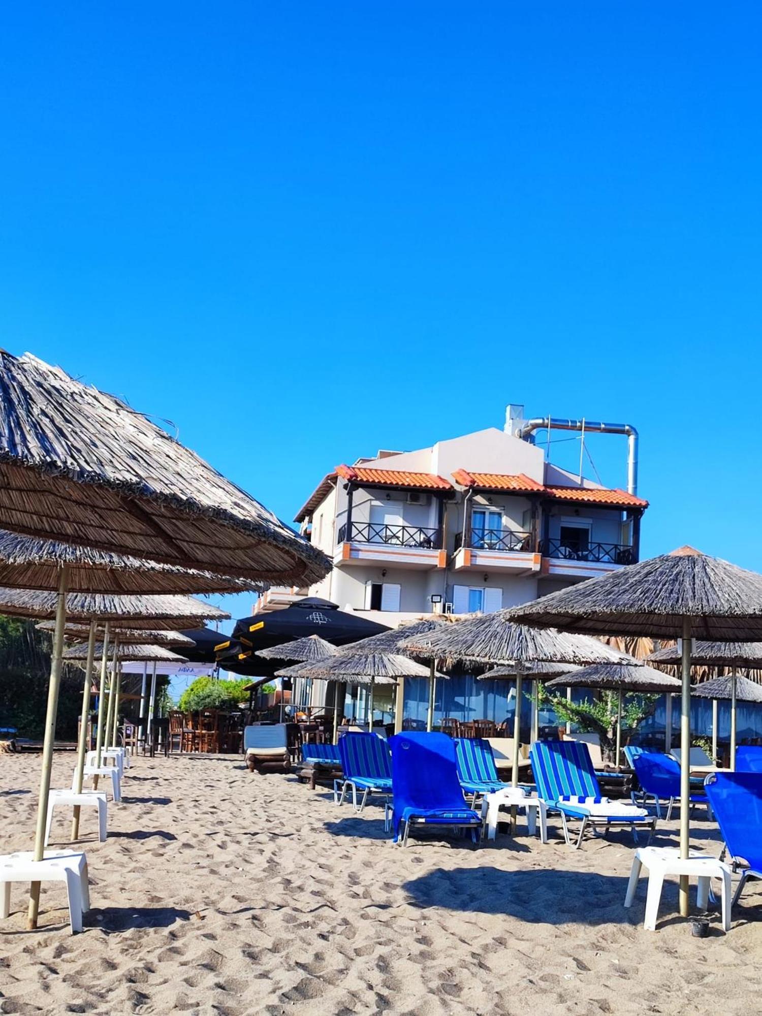 Troulis Seaside Aparthotel 3*