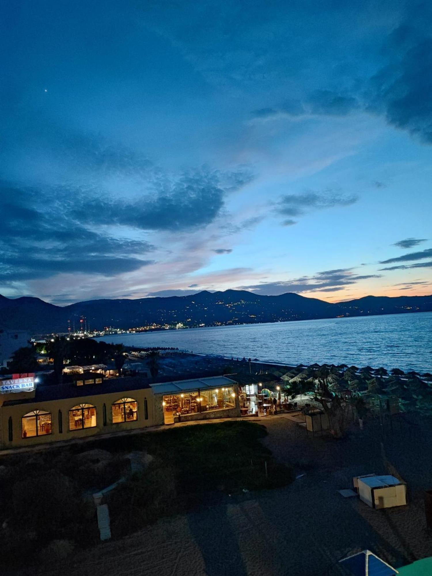 Aparthotel Troulis Seaside